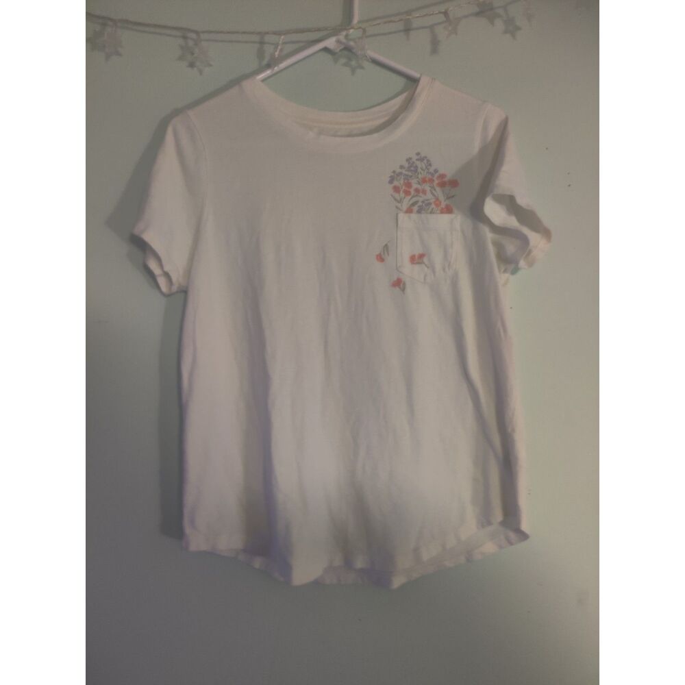 Old Navy Women's Medium Flower Pocket Tshirt